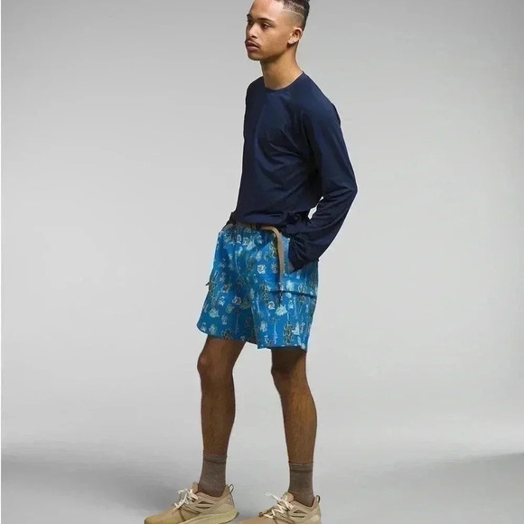 THE NORTH FACE CLASS V BELTED  SWIM SHORTS SUMMER BEACH  MENS XXL - Picture 2 of 9